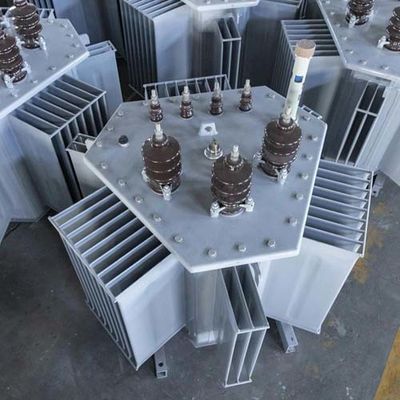 O óleo imergiu o transformador 10kv da distribuição